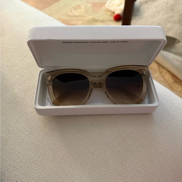 CHIMI 08 ecru sunglasses main image 11